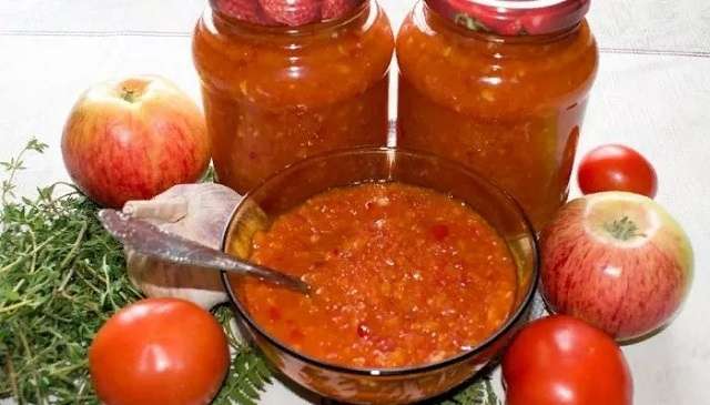 Аджика с яблоками — пальчики оближешь
