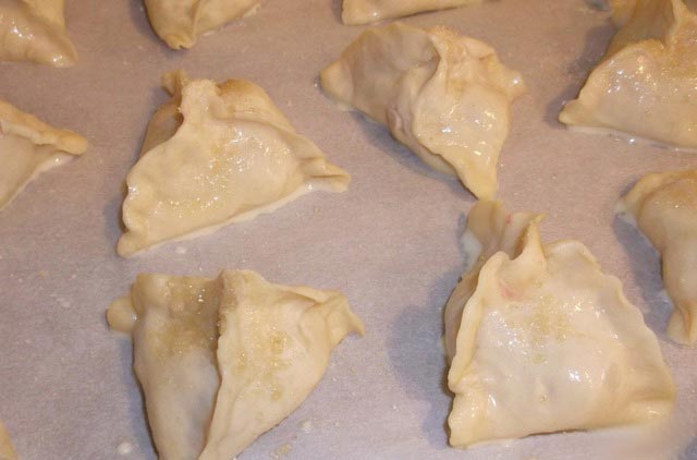 Пирожки с вишнями