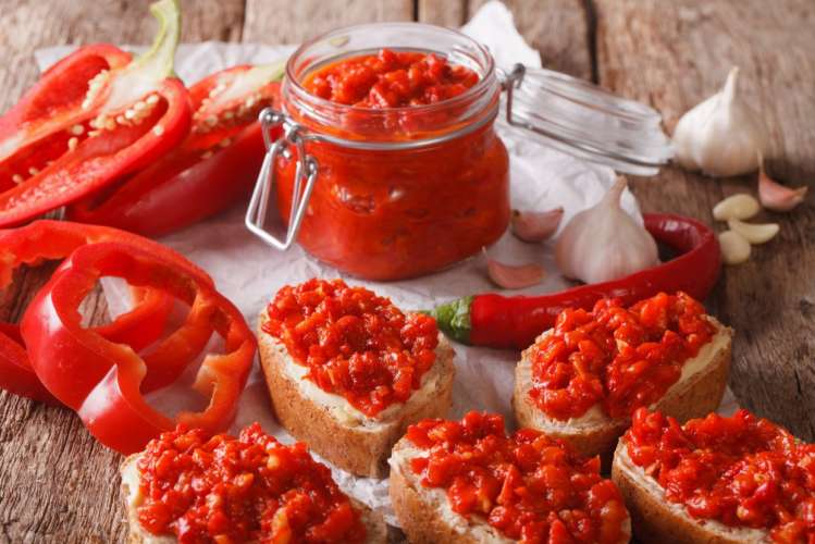 Айвар из печеного перца на зиму